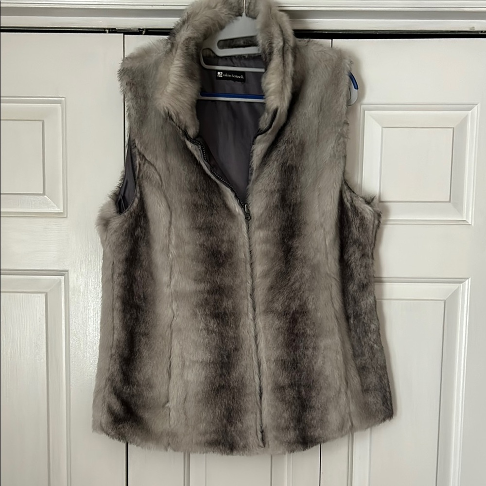 Women’s Faux Fur Vest